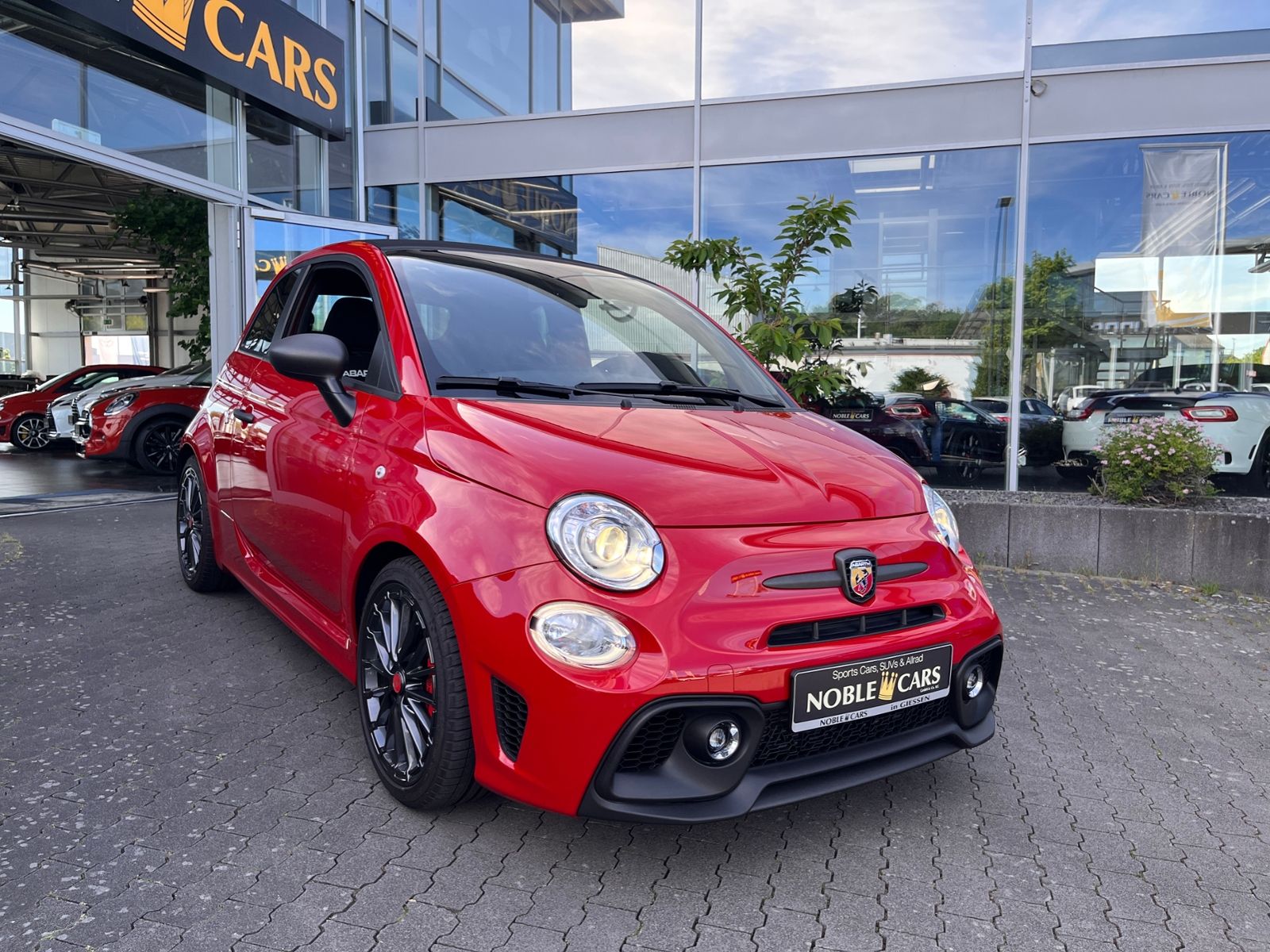 Fahrzeugabbildung Abarth 695C NUR 2.000KM!!! BEATS NAVI ALU