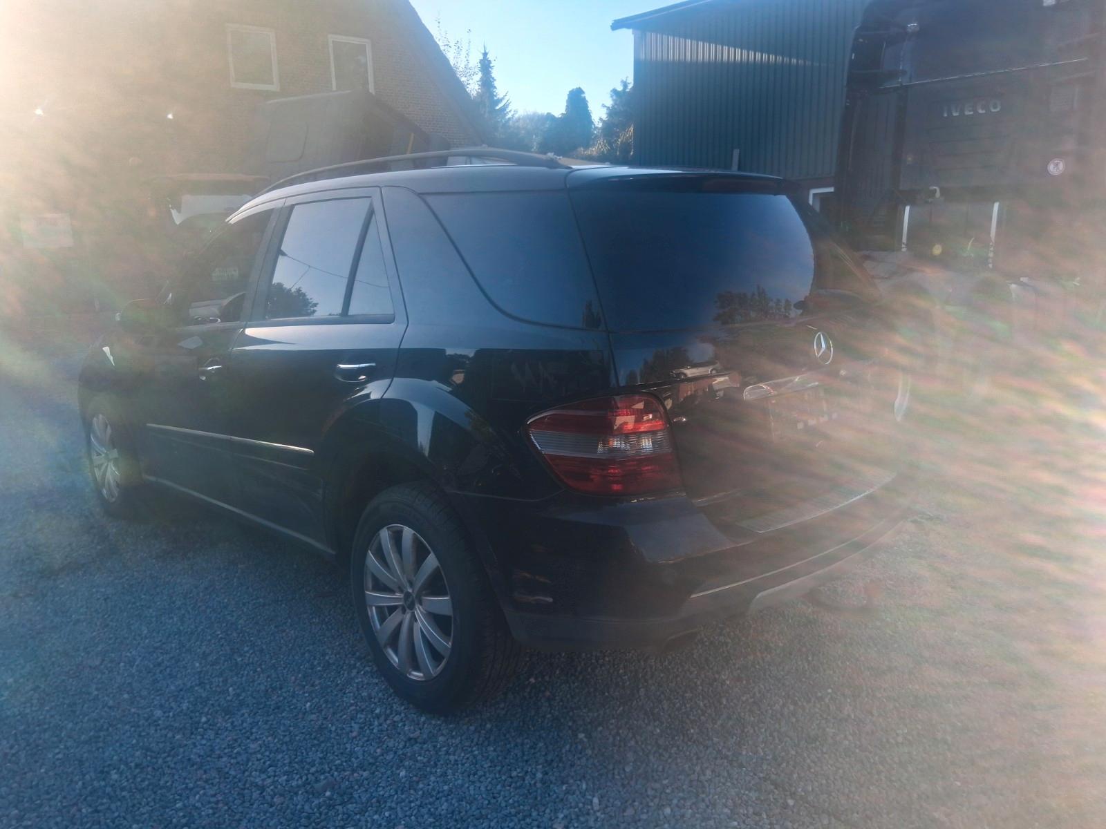 Mercedes-Benz ML280 2005 — engine 2.987 cm³, 190 HP (140kW)
