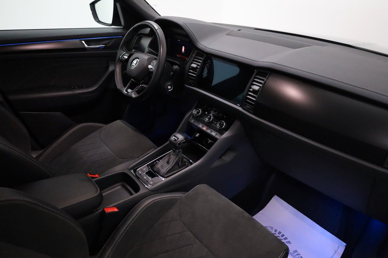 Fahrzeugabbildung SKODA Kodiaq Sportline 4x4,DSG, ACC, Matrix+WR, AHK el