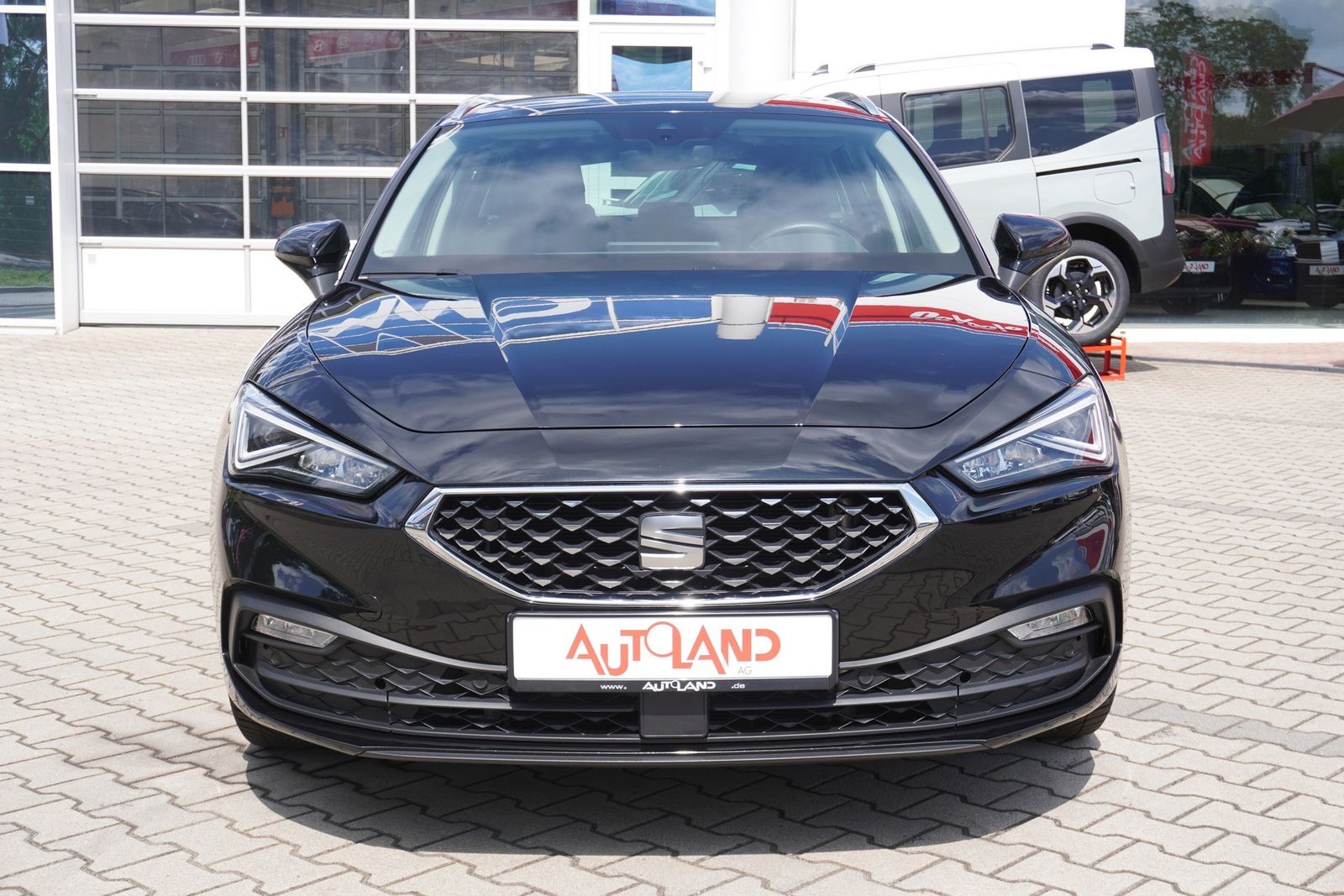 Seat Leon Sportstourer 1.4 e-HYBRID Xcellence LED Nav imagem 3