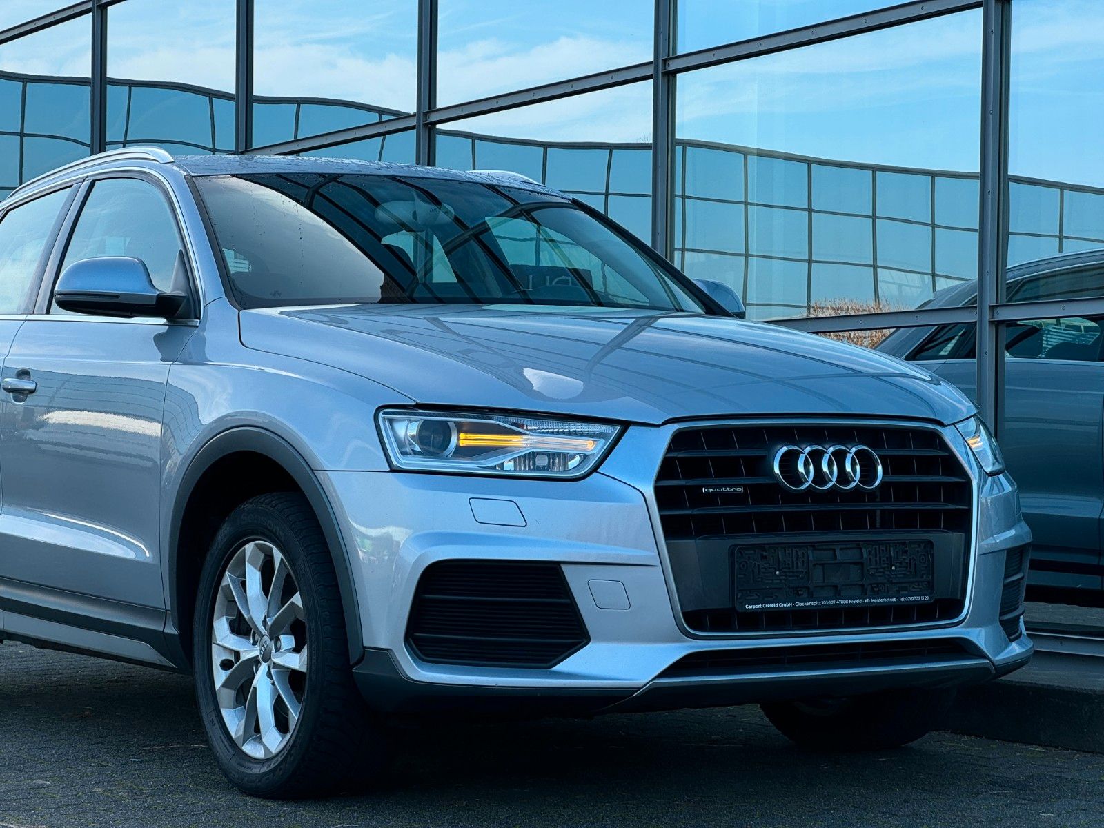 AUDI Q3 design quattro 2.0 TDI AUT Navi Xenon PDC