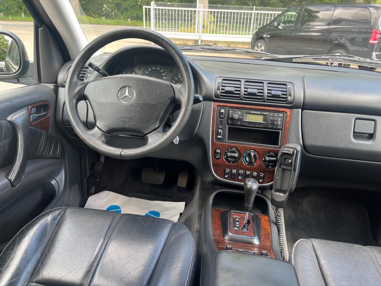 Mercedes-Benz ML 320 3.2 /AHK/KLIMA/SITZH/TEMPO
