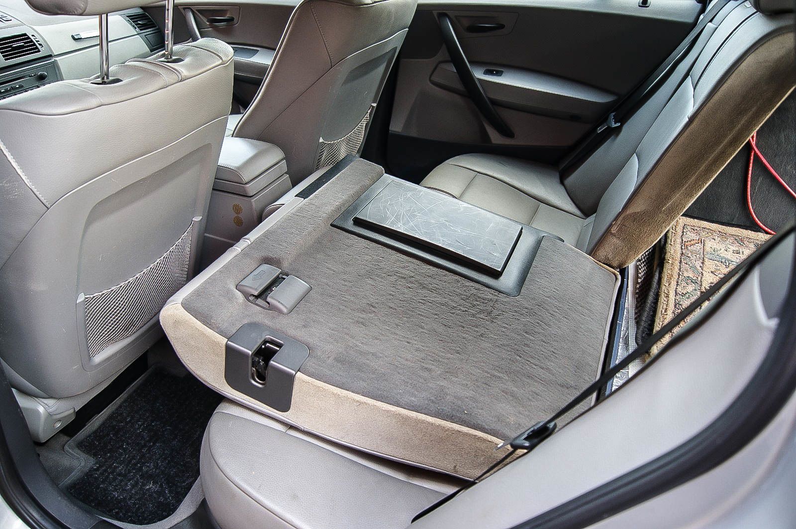 Fahrzeugabbildung BMW X3 3.0i  LEDER XENON NAVI SPORT-FW = aus 1.HAND=
