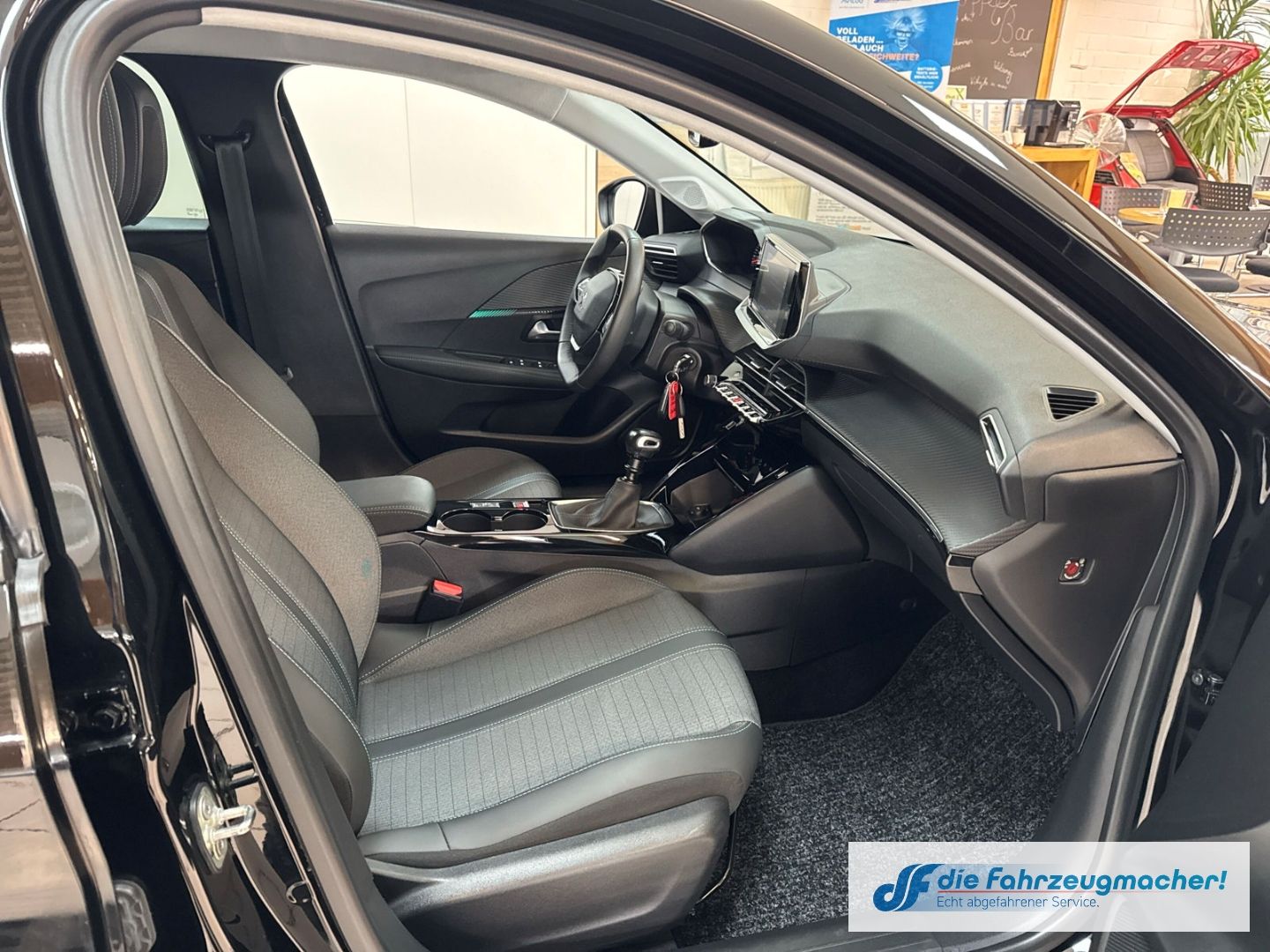 Fahrzeugabbildung Peugeot 208 Allure Navi LED Klimaautom Fahrerprofil DAB