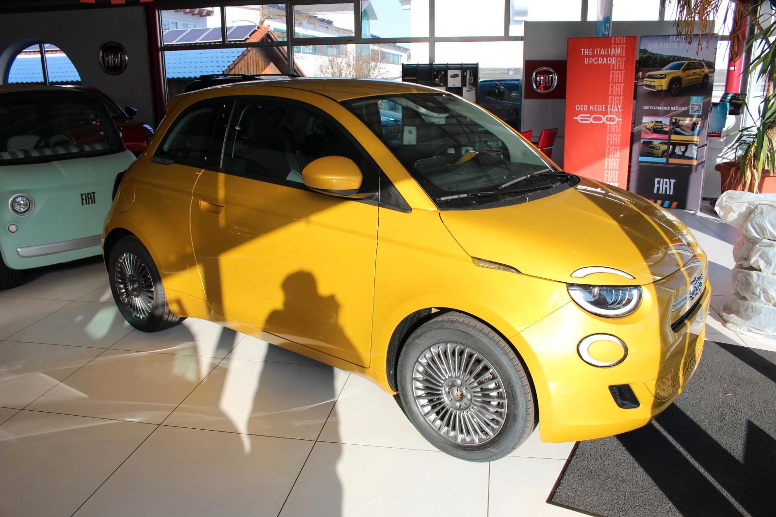 Fiat 500 1.0 Hybrid FireFly 48 kW Torino  0,99% Finan