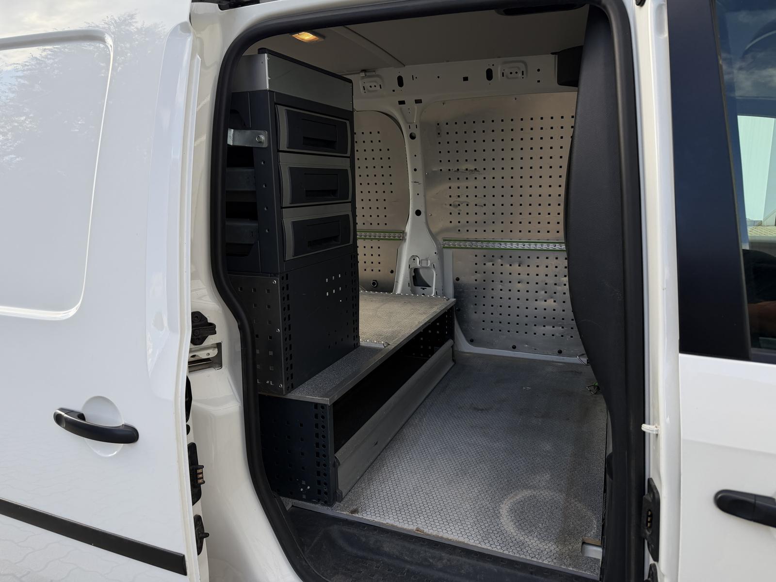 Volkswagen Caddy Maxi Kasten TGI BMT 1-HAND/Regale/AHK/CNG