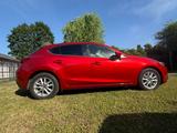 Mazda 3 2.0 SKYACTIV-G 120 Center-Line Auto Center... - Mazda 3: Limousine