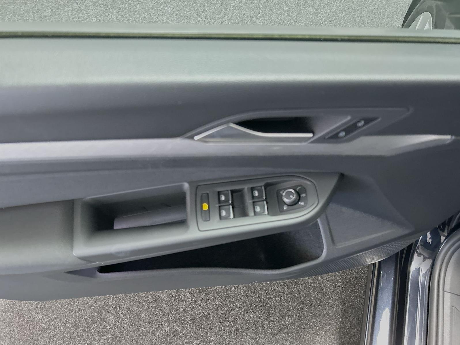 Volkswagen Golf VIII Variant 2.0TDI Life, миниатюра 12
