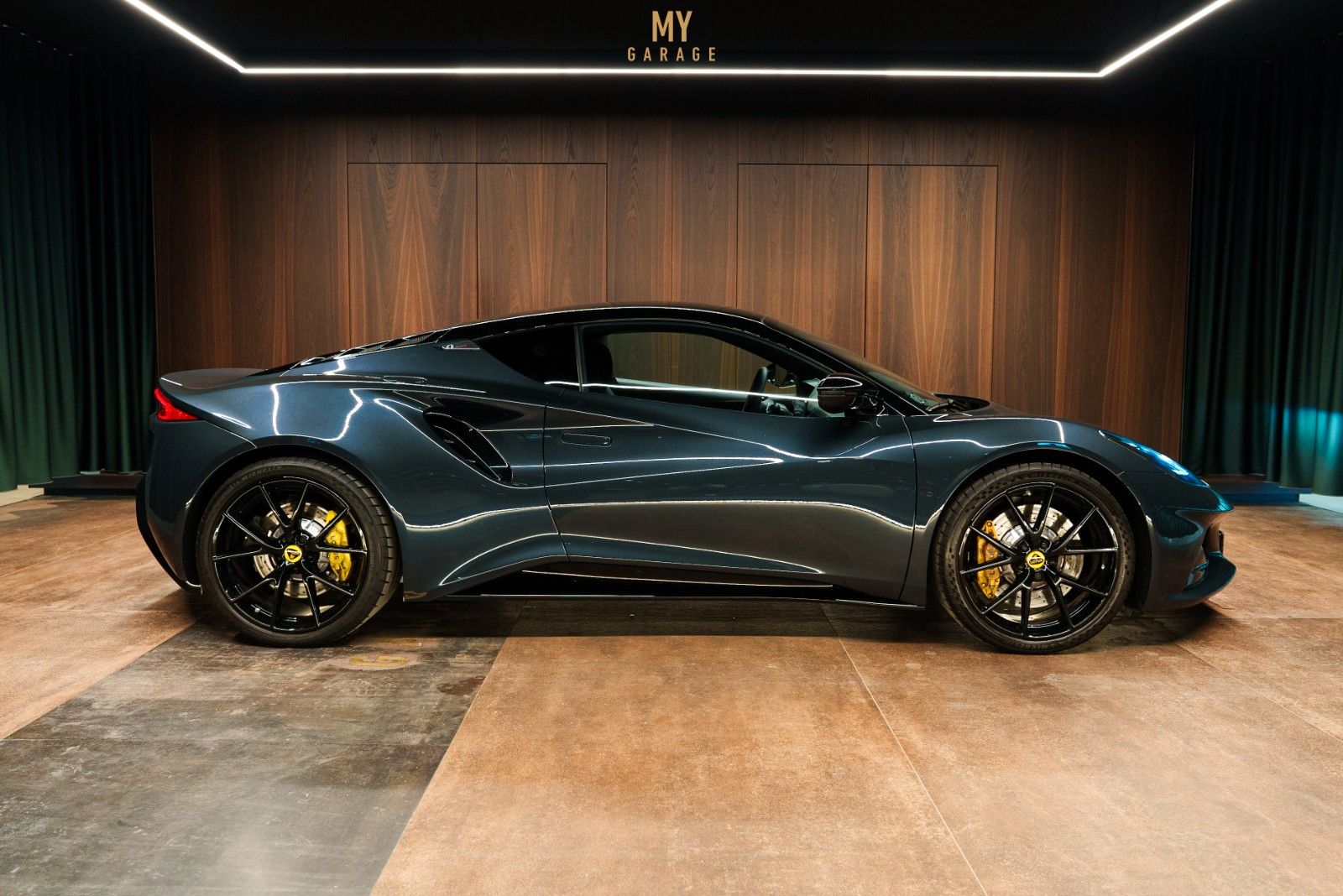 LOTUS Emira