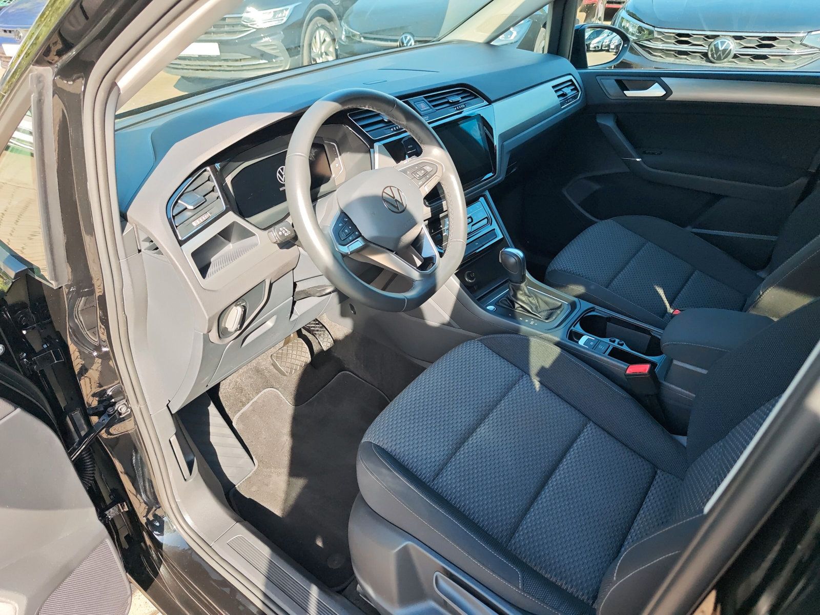 Touran Comfortl. TDi DSG 7S Navi LED Kamera