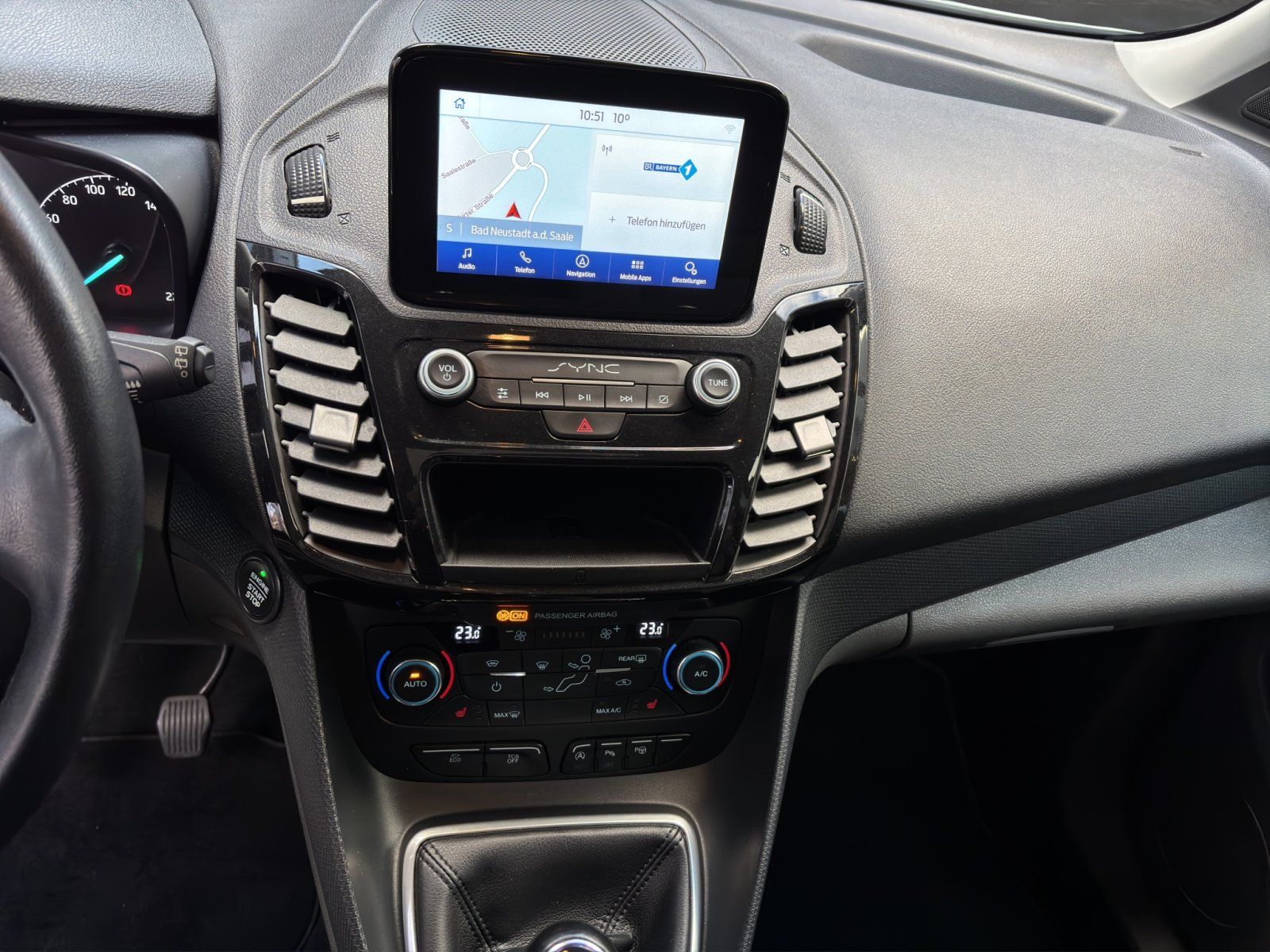 Fahrzeugabbildung Ford Grand Tourneo Titanium