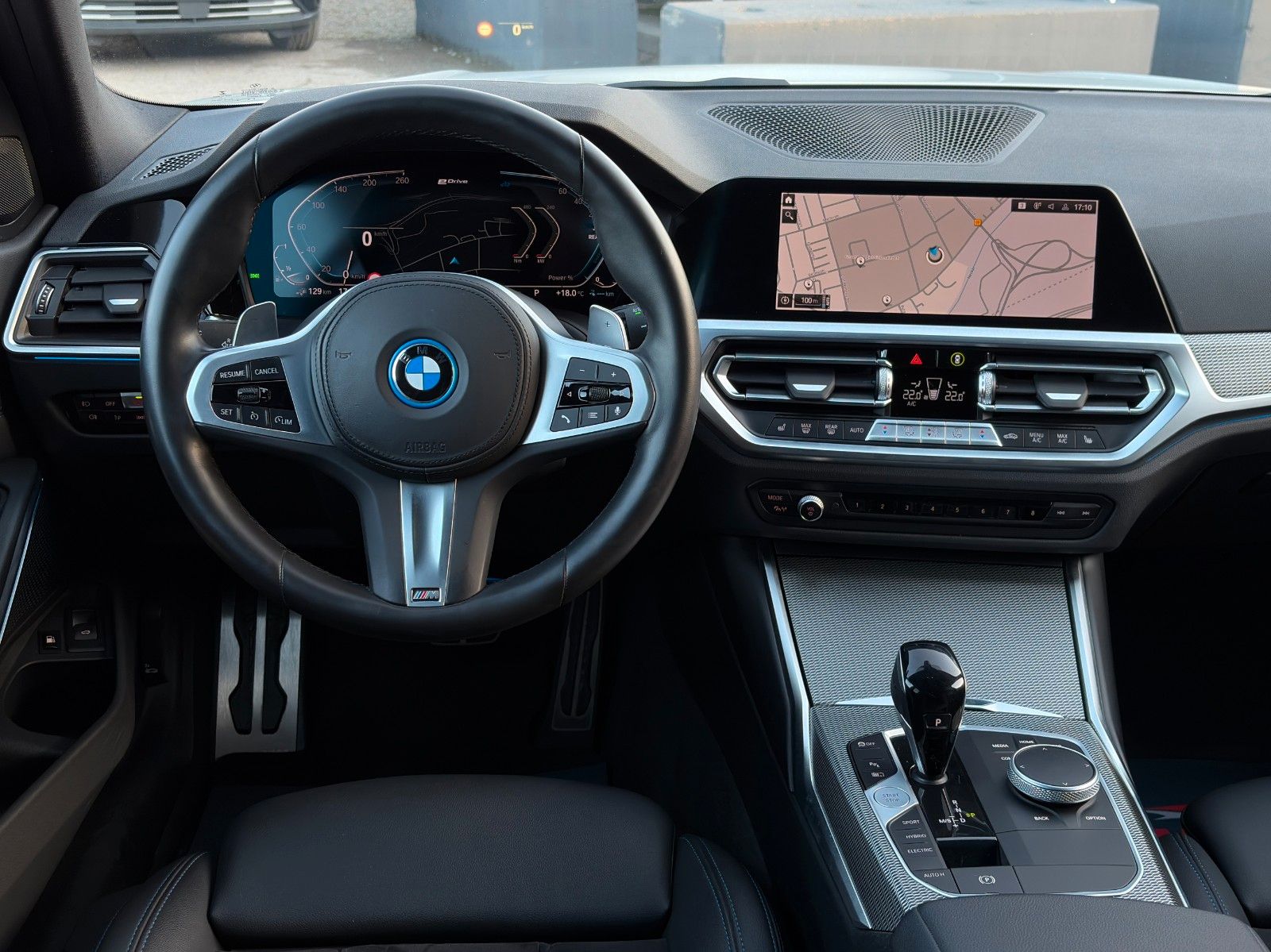 Fahrzeugabbildung BMW 320e G21 Touring M Sport Galvanik Akustik HiFi