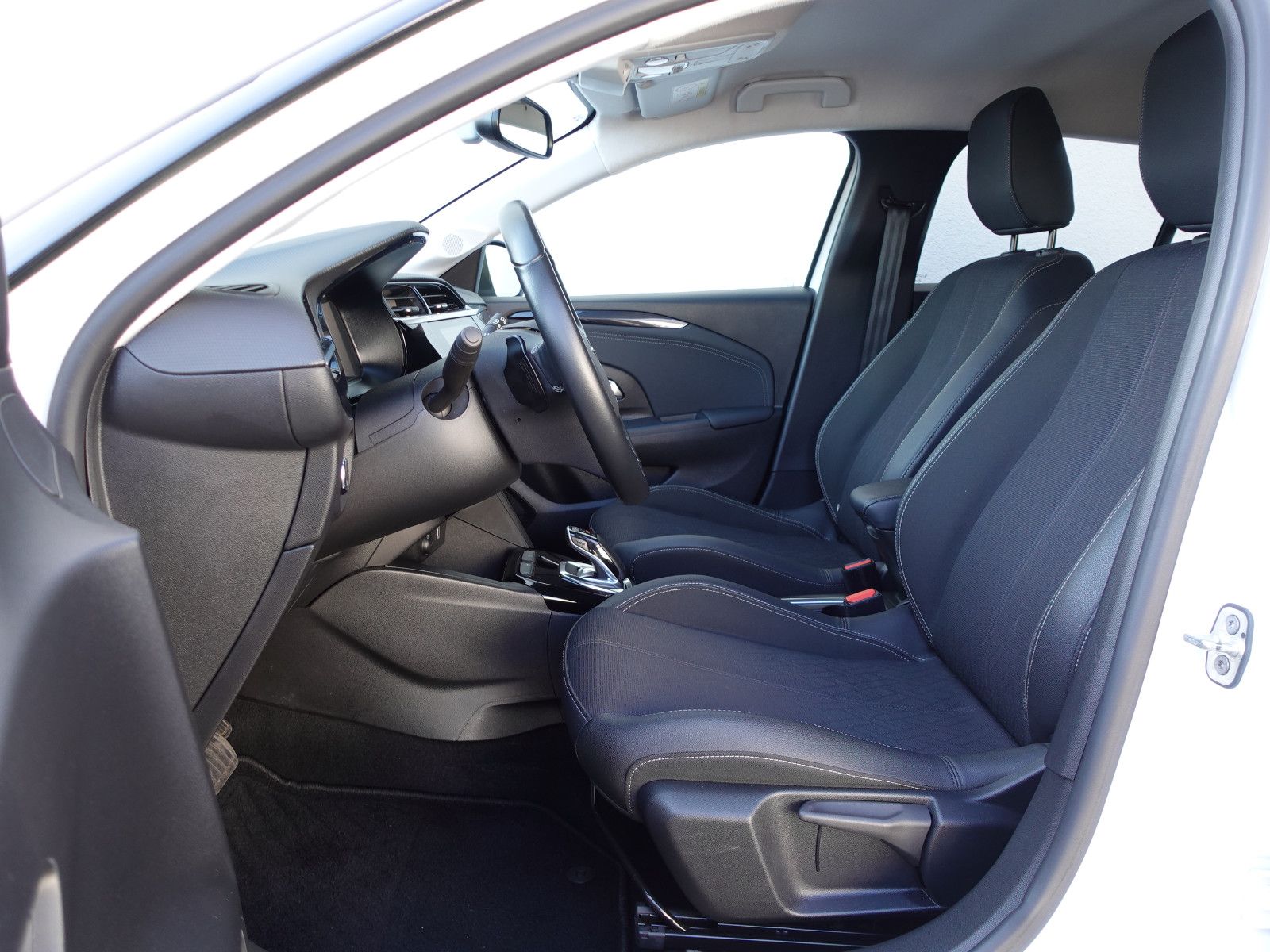 Fahrzeugabbildung Opel Corsa 1.2Turbo Elegance Automatik SHZ,PDC,Kamera