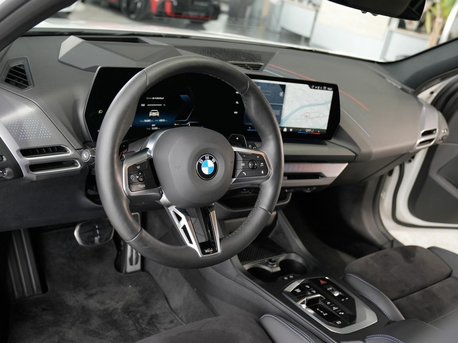BMW 120i M SPORT PRO 360K HUD AHK Aktivsitz
