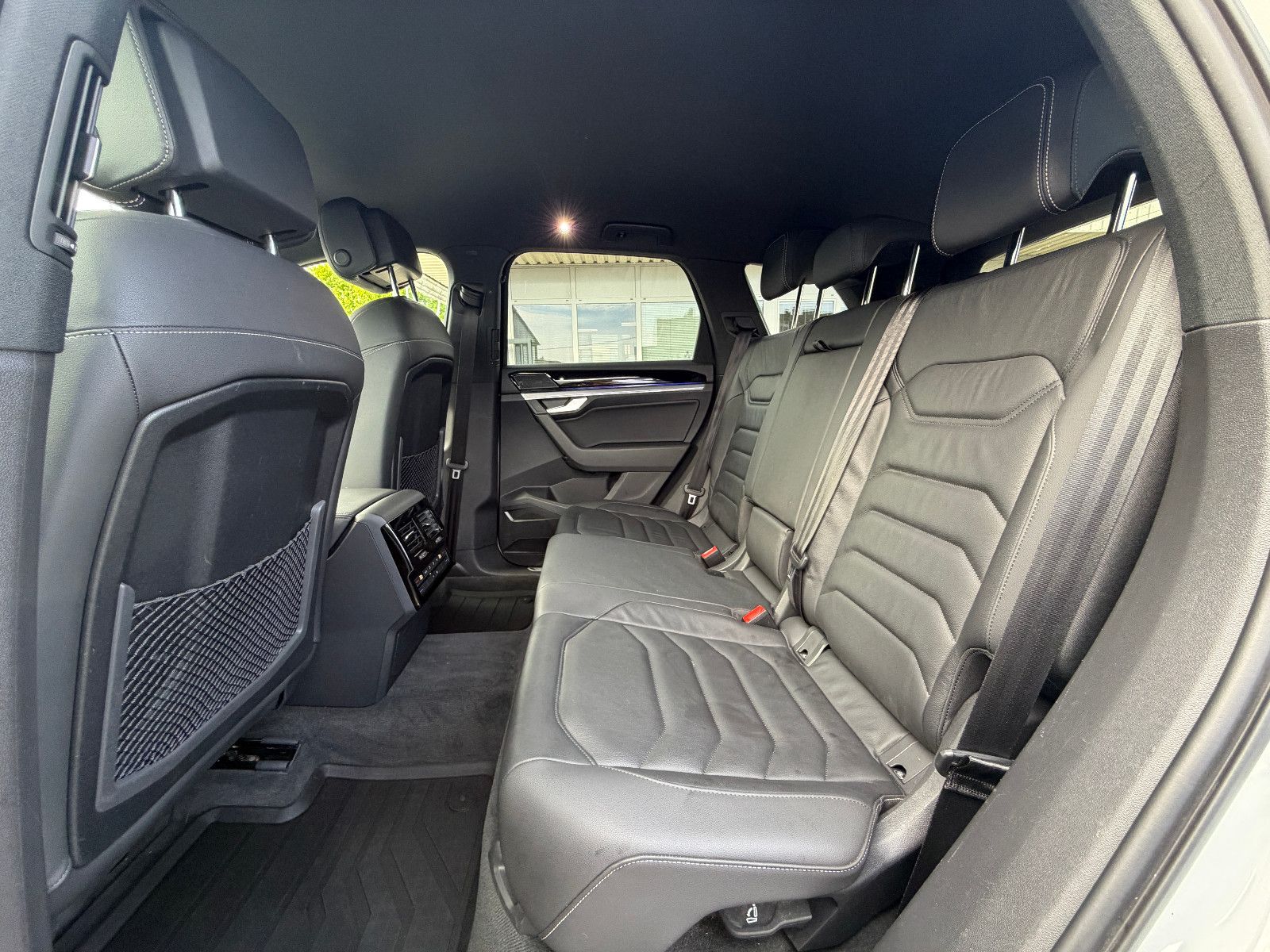 Fahrzeugabbildung Volkswagen Touareg SPORT/ 4Motion/VIRTUAL/AMBIENT/360''KAM