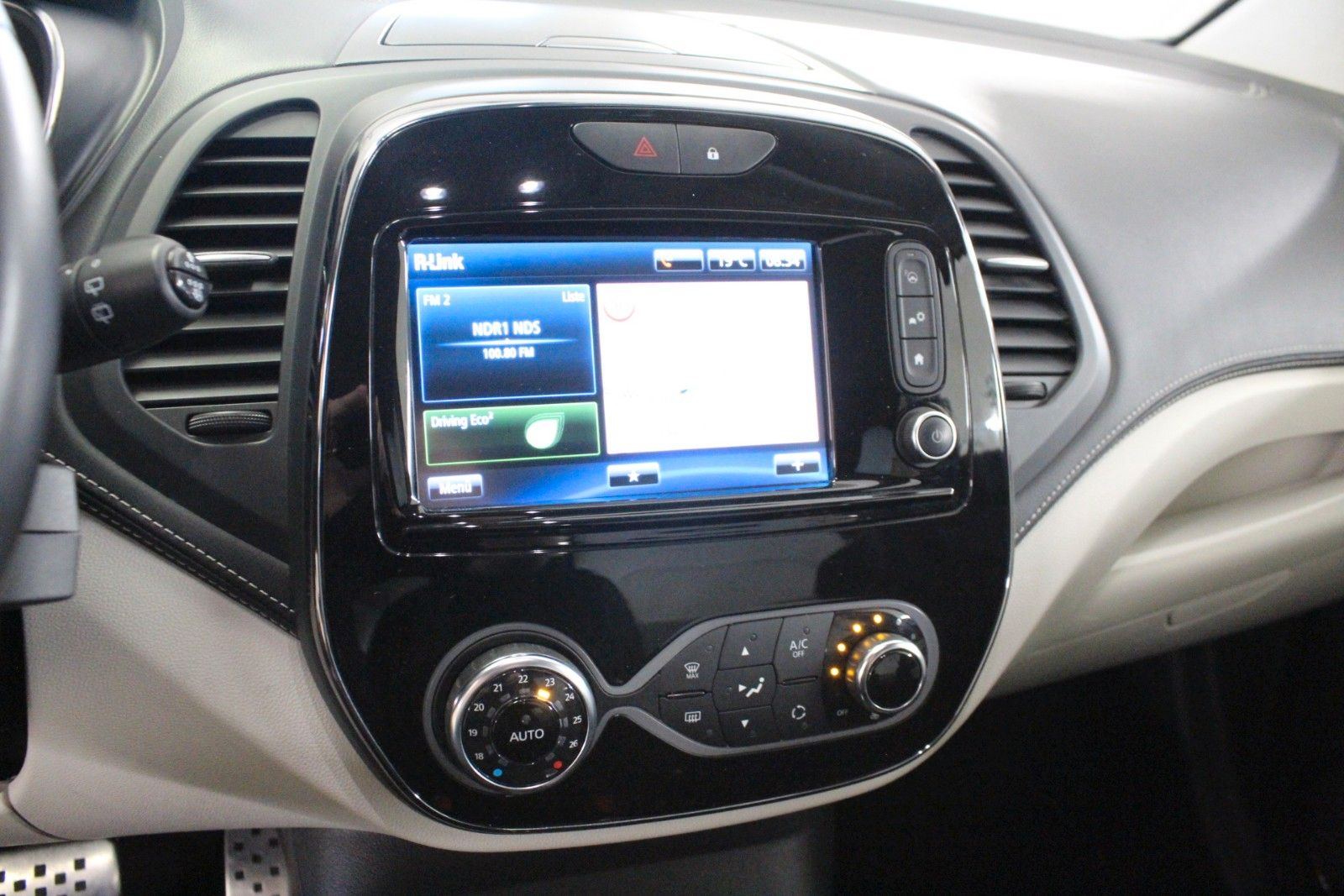 Fahrzeugabbildung Renault Captur TCe 120 EDC *Initiale Navi*Automatik*
