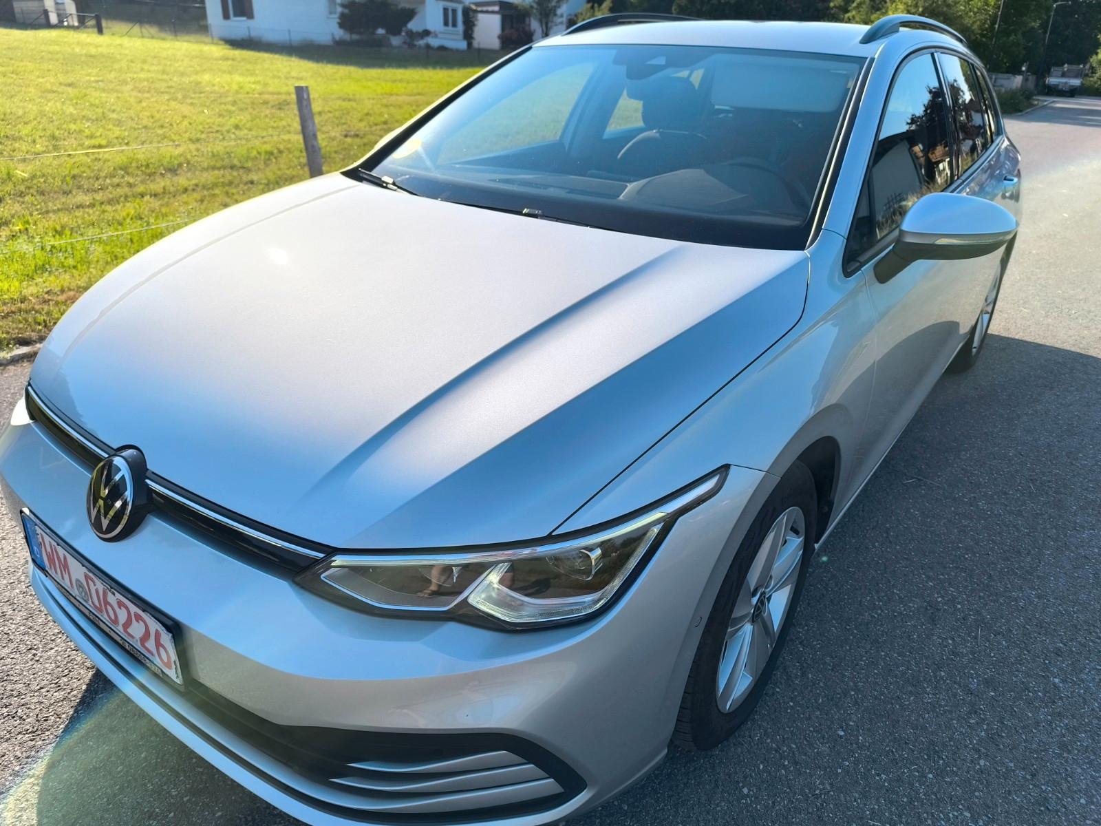 Volkswagen Golf VIII Variant Life Navi AHK LED