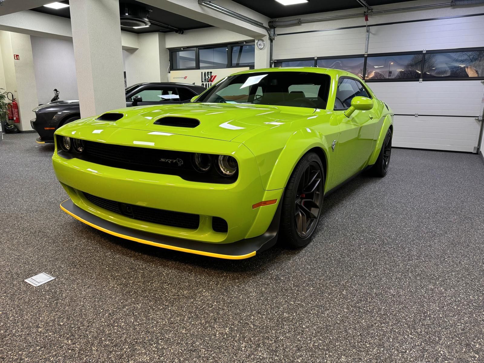 Fahrzeugabbildung Dodge HELLCAT JAILBREAK -LAST CALL-CARBON-FAHRWERK