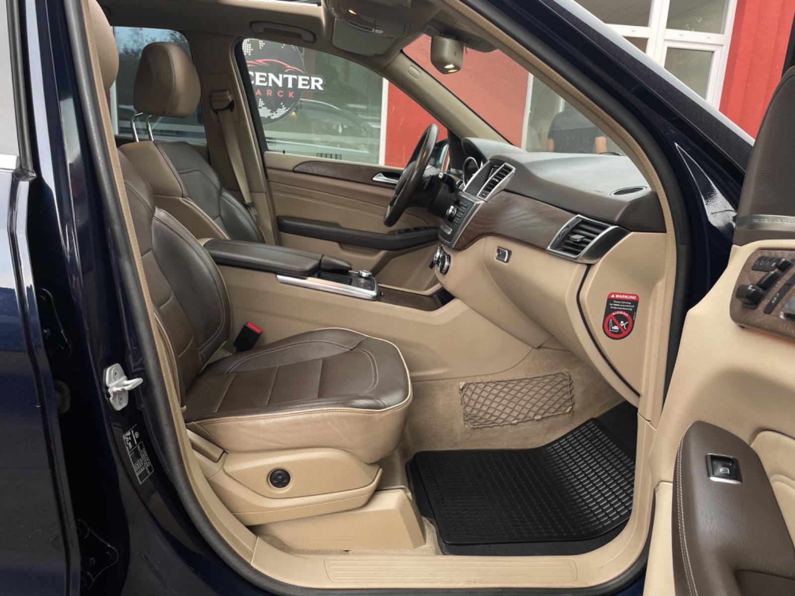 Mercedes-Benz ML 350 4Matic AMG /S-DACH/R-KAMERA/MEMORY/LEDER