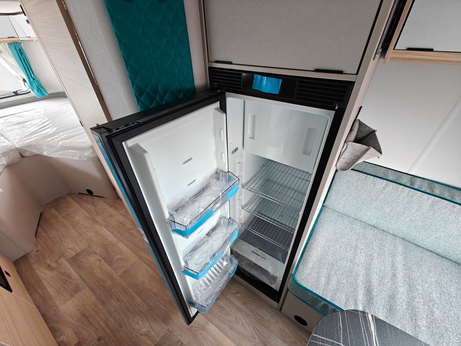 Fahrzeugabbildung HYMER / ERIBA / HYMERCAR Touring 642 Harbour Blue - JETZT 7.344€ SPAREN !