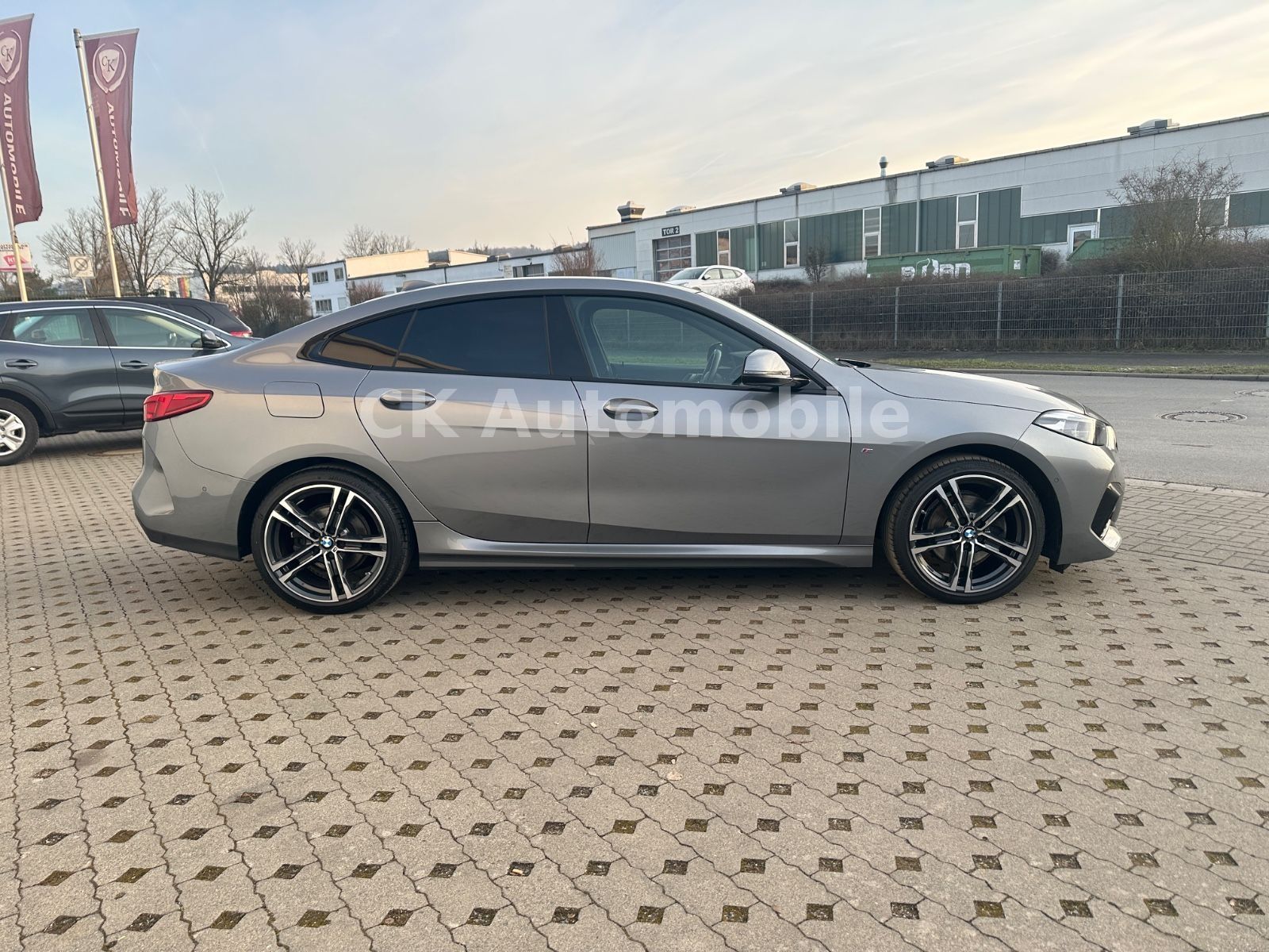 Fahrzeugabbildung BMW 218i Gran Coupé M-Sport/Shadow-LineNavi/LED