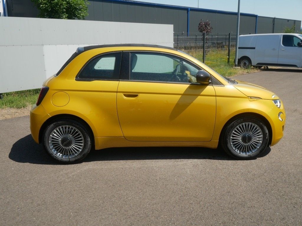 Fiat 500C — hlavná fotografia