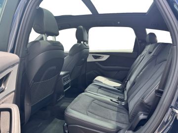 Audi Q7 - 11
