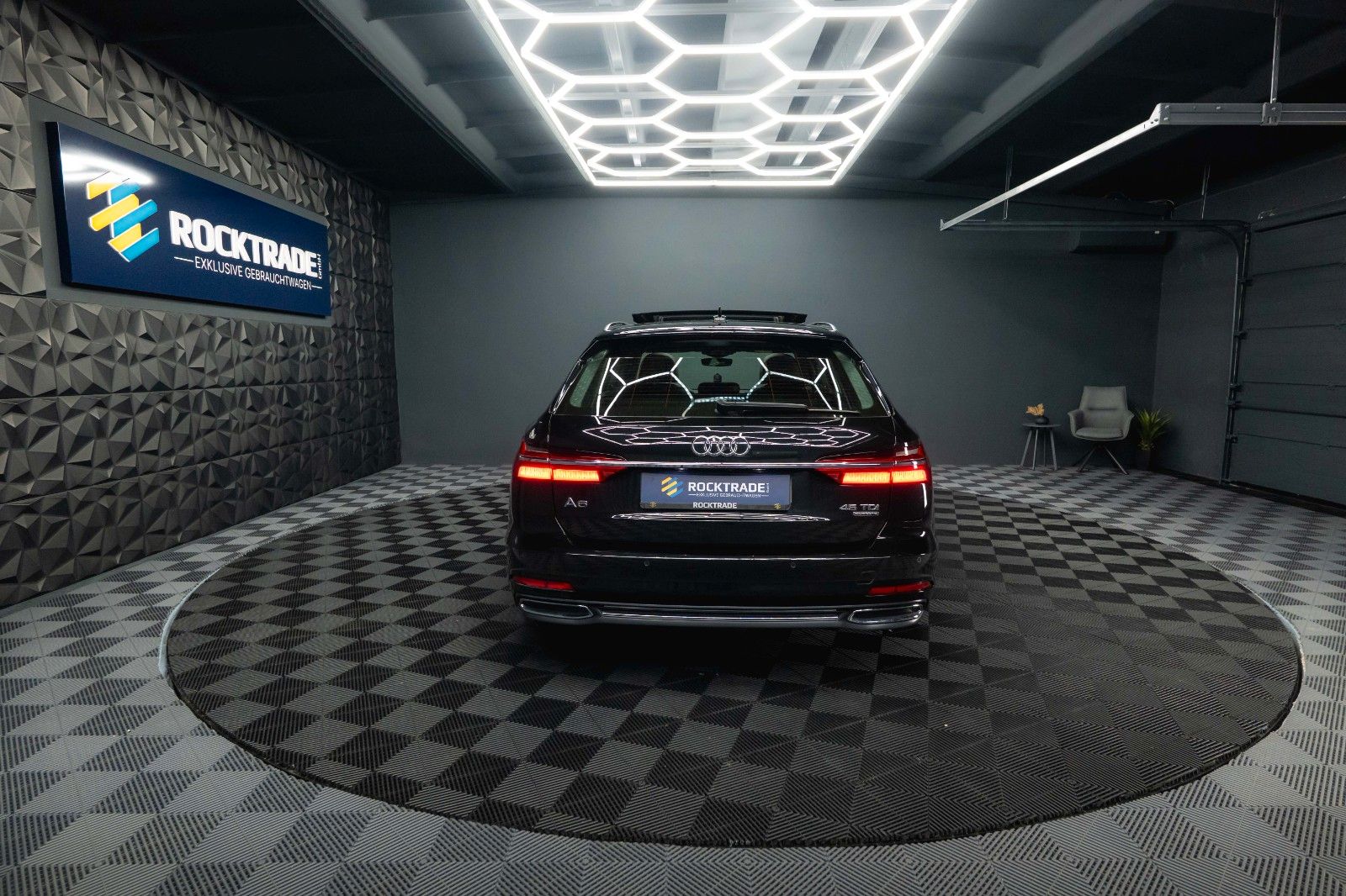 Fahrzeugabbildung Audi A6 Avant 45 TDI quattro Sport design *Pano*ACC*