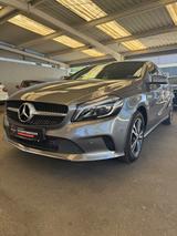 Mercedes-Benz A 200 d 4Matic+AHK+PANO+SitzH.+V.Historie+TOTW. - Mercedes-Benz A 200: Kleinwagen