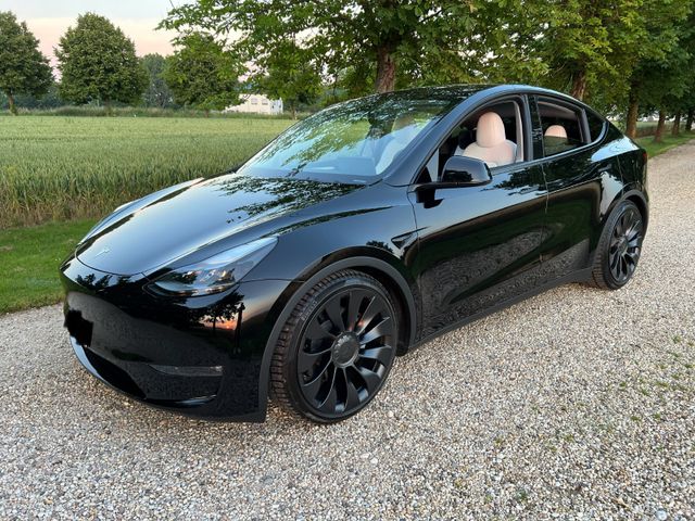 Tesla Model Y LR Black/White 21 Zoll/1.Hand/Garantie