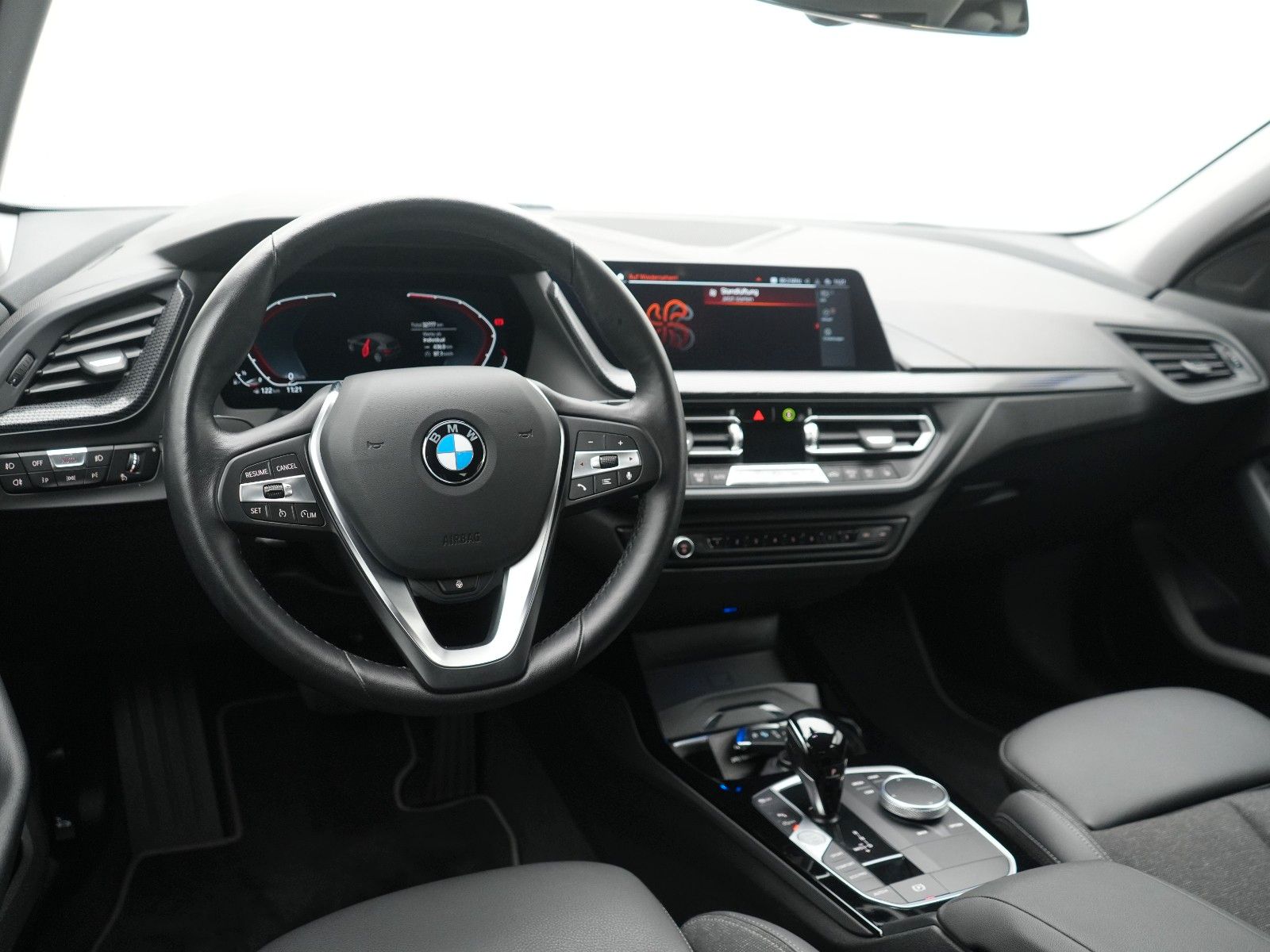 BMW 120 i Sport Line CARPLAY+LIVEPROF+TLEDER+KEYLESS foto 8