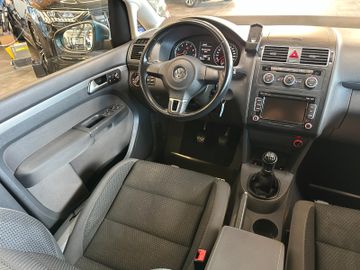 MYAUTOCENTER – Gebraucht- und Jahreswagen mit Werkstattservice in Pfaffenhofen Volkswagen Touran*7-Sitzer*TEMPO*2ZONEN*SitzHZ*PDC*TÜV 528