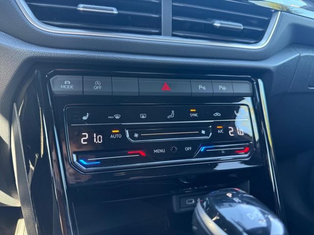 T-Roc R-Line 1.5 TSI DSG LED ACC Apple CarPlay