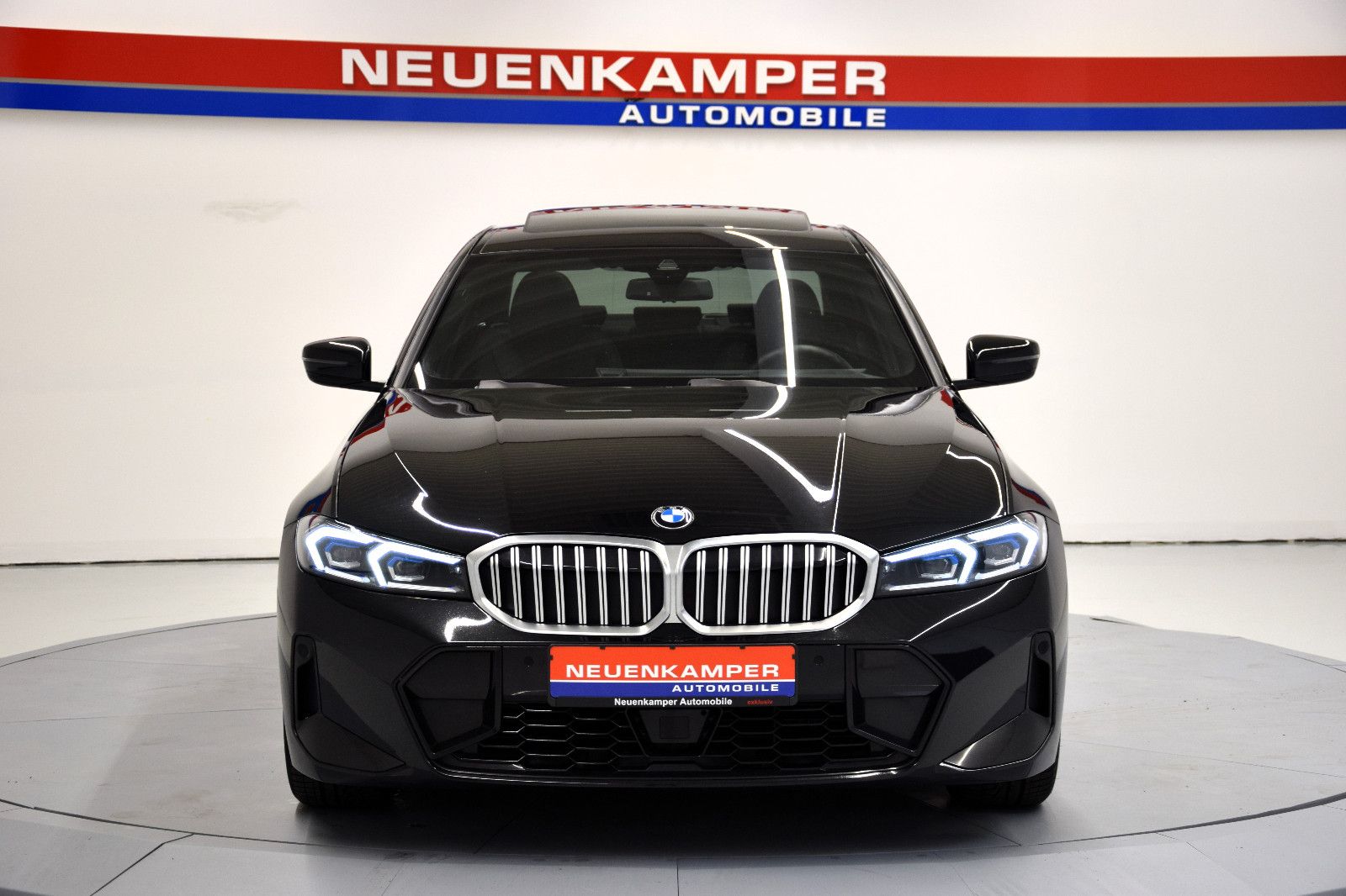 Fahrzeugabbildung BMW 330i M Sport Limo Schiebedach ACC HuD AHK Memory