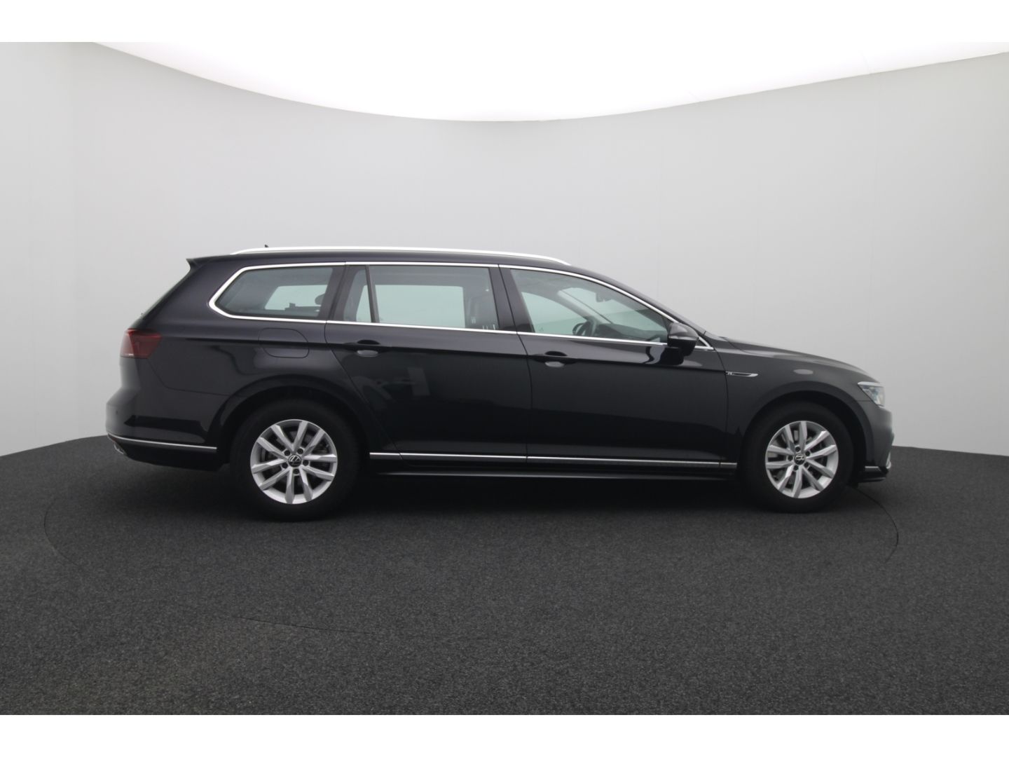 Fahrzeugabbildung Volkswagen Passat Variant 2.0 TDI DSG elegance R-LINE AHK