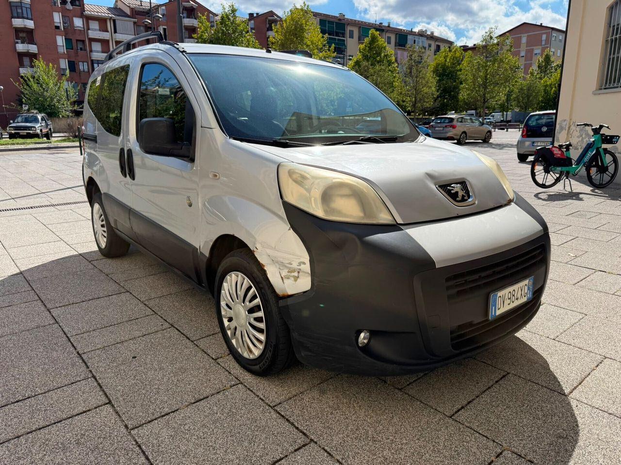 Peugeot Bipper 2009 — rear view
