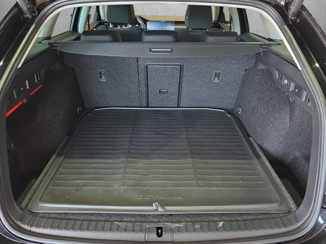 Octavia Combi Tour 2.0 TDI DSG*AHK*MATRIX*