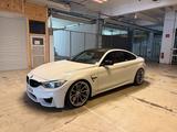 BMW M4 f82 Vollausstattung Weiß Tüv Motor ... - BMW M4: F82