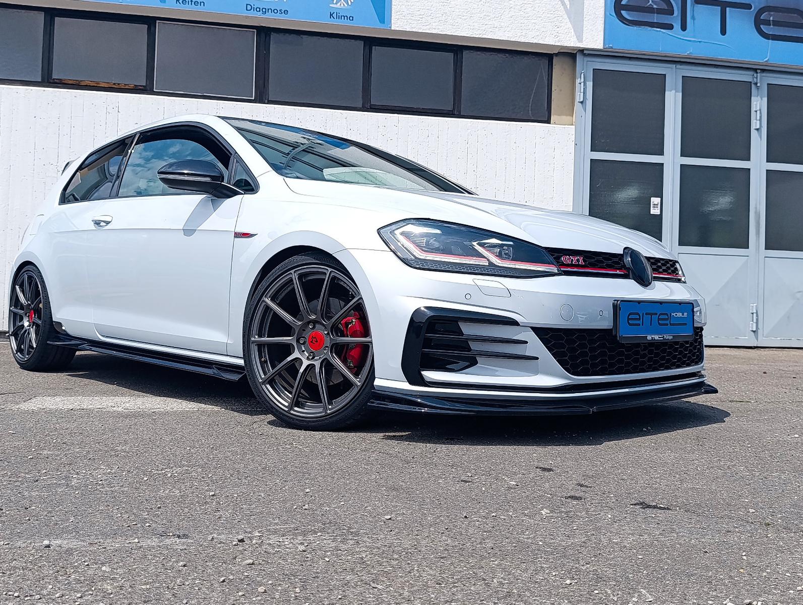Volkswagen Golf VII Lim. GTI Standheizung Navi Kamera Leder