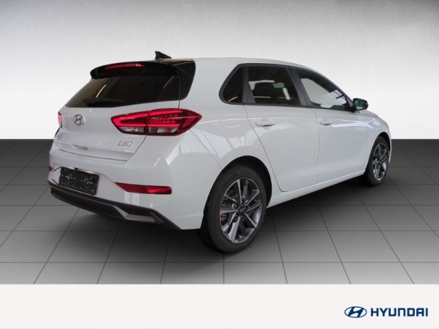Fahrzeugabbildung Hyundai i30 FL 5-Türer (MY25) 1.5 T-GDI (140PS) 48V 7-DC