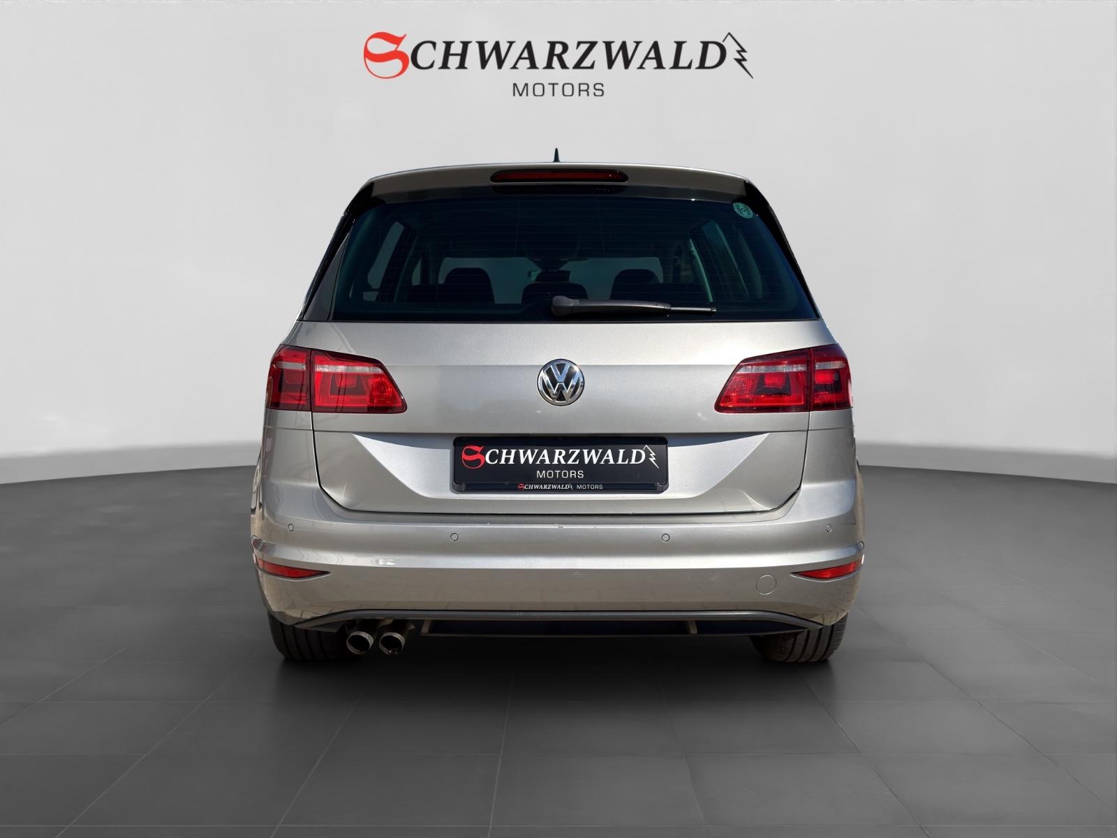Volkswagen Golf VII Sportsvan Highline Kamera Ahk Navig.