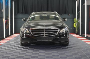 Mercedes E 200 - 1