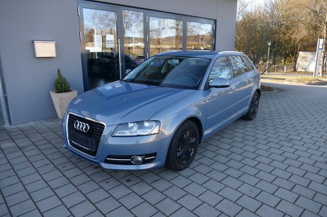 Audi A3 2.0 TDI S tr. Attraction Sportback/ AHK/WR/SH