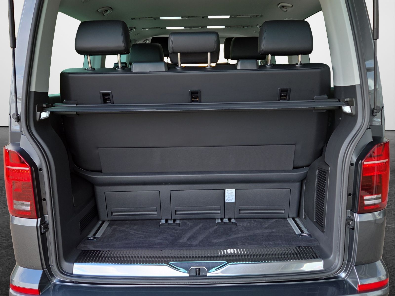 Volkswagen T6 Multivan 2.0 TDI DSG T6.1 Highline LED Navi A foto 13