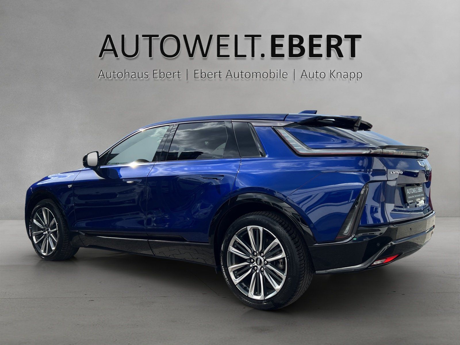 Fahrzeugabbildung Cadillac Lyriq AWD Sport/PANO-DACH/MASSAGE/AKG/ACC/360°KA