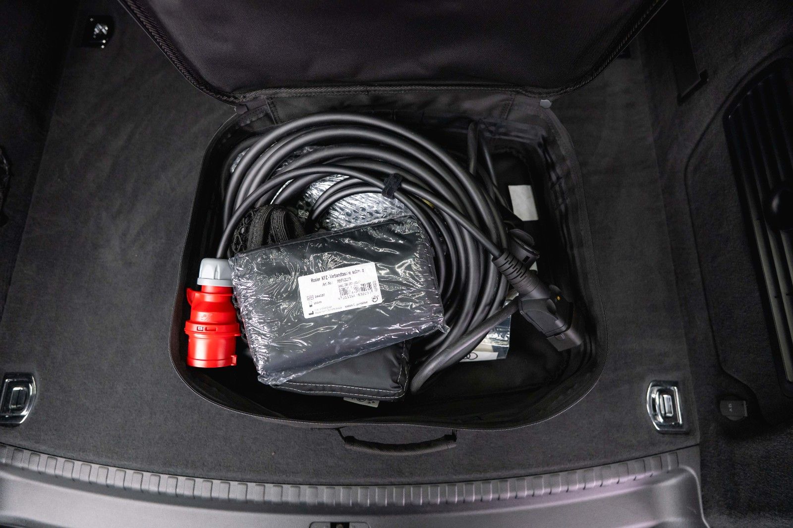 Fahrzeugabbildung Audi A6 Avant 50 TFSIe quattro SportDesign*Matrix*ACC