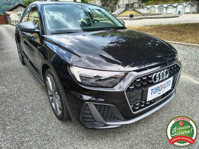 AUDI AUDI A1 SPB 40 TFSI S tronic S line edition UNIC