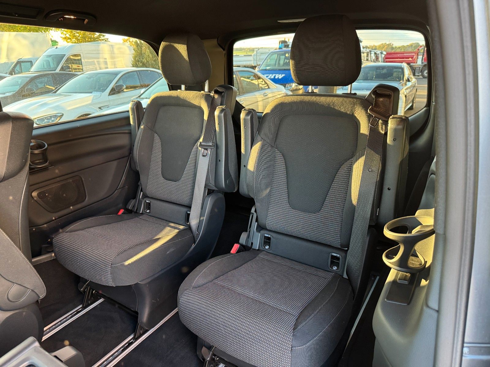 Fahrzeugabbildung Mercedes-Benz V 250 d STYLE DISTRONIC MULTIBEAM elektr Türen