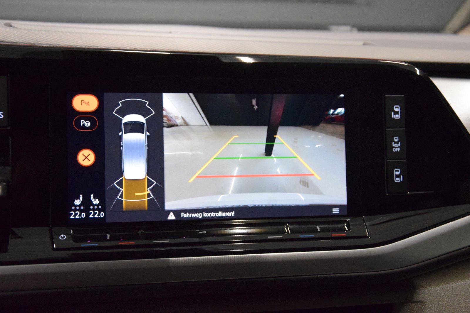 Fahrzeugabbildung Volkswagen T7 Multivan Style lang  HuD vis-a-vis ACC bi-col
