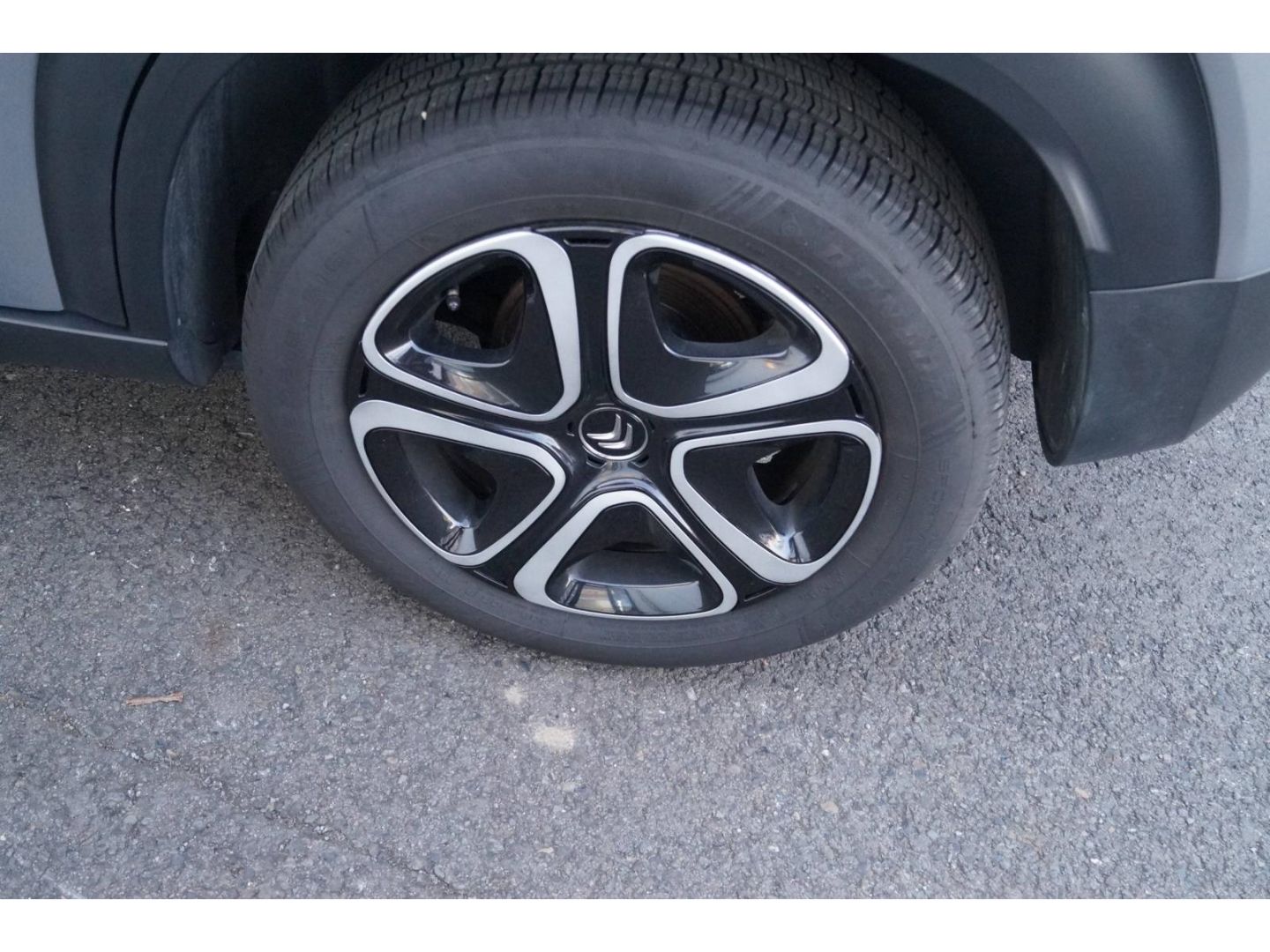 Fahrzeugabbildung Citroën C3 Aircross Feel Pack 1.2 PT 130 EAT6  Navi